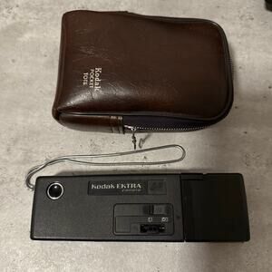 Vintage Kodak Ektra film camera 22mm electronic flash with leather camera case